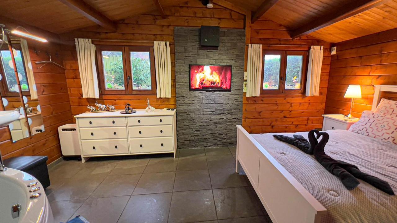 Au Chalet D'Isa Havelange ภายนอก รูปภาพ